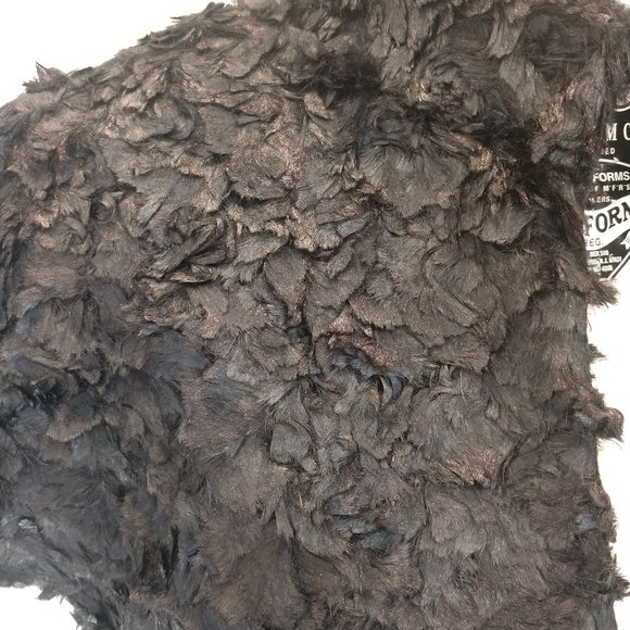 Black Faux Feather Sleeveless Bolero - Picture 2 of 6